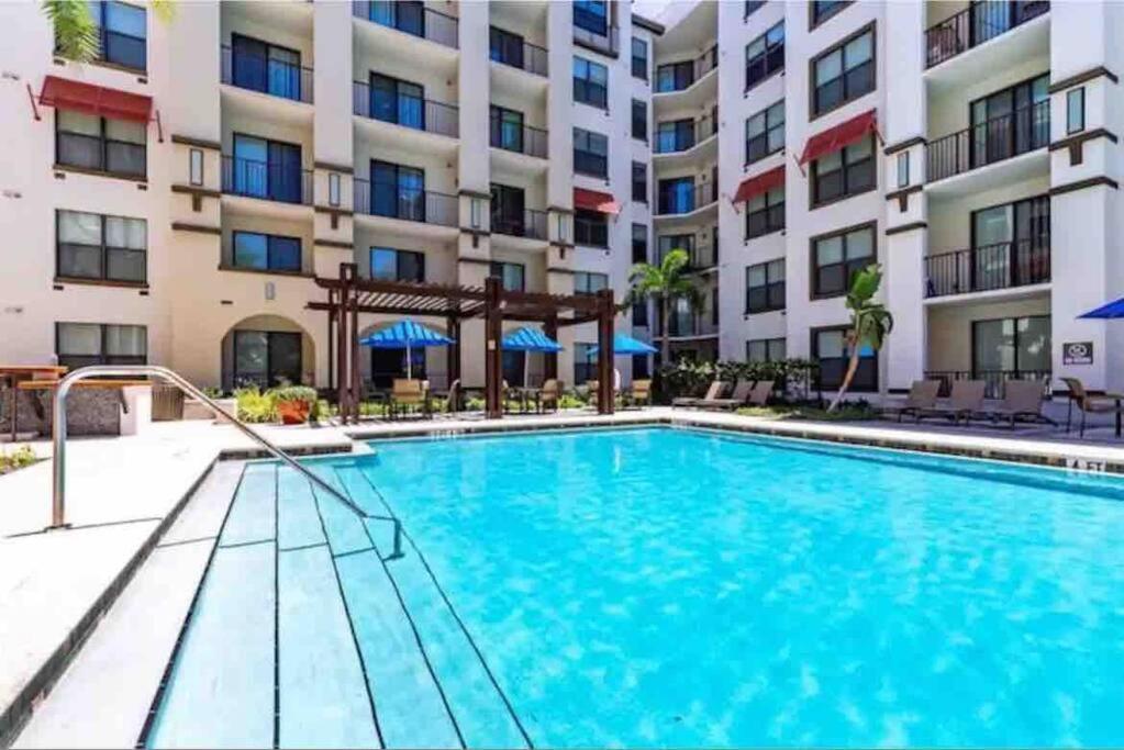 Blooming Journey In Tampa Bay! Apartment Екстериор снимка
